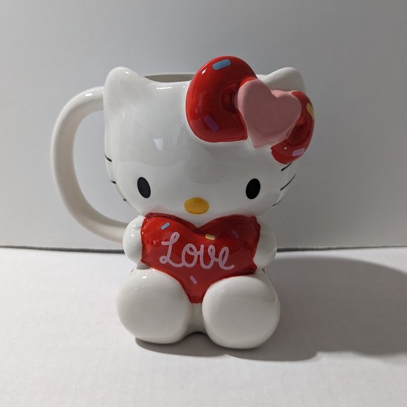 Hello Kitty Love Heart Figural Mug Sanrio 20oz Ceramic Coffee / Tea Cup - Picture 1 of 8